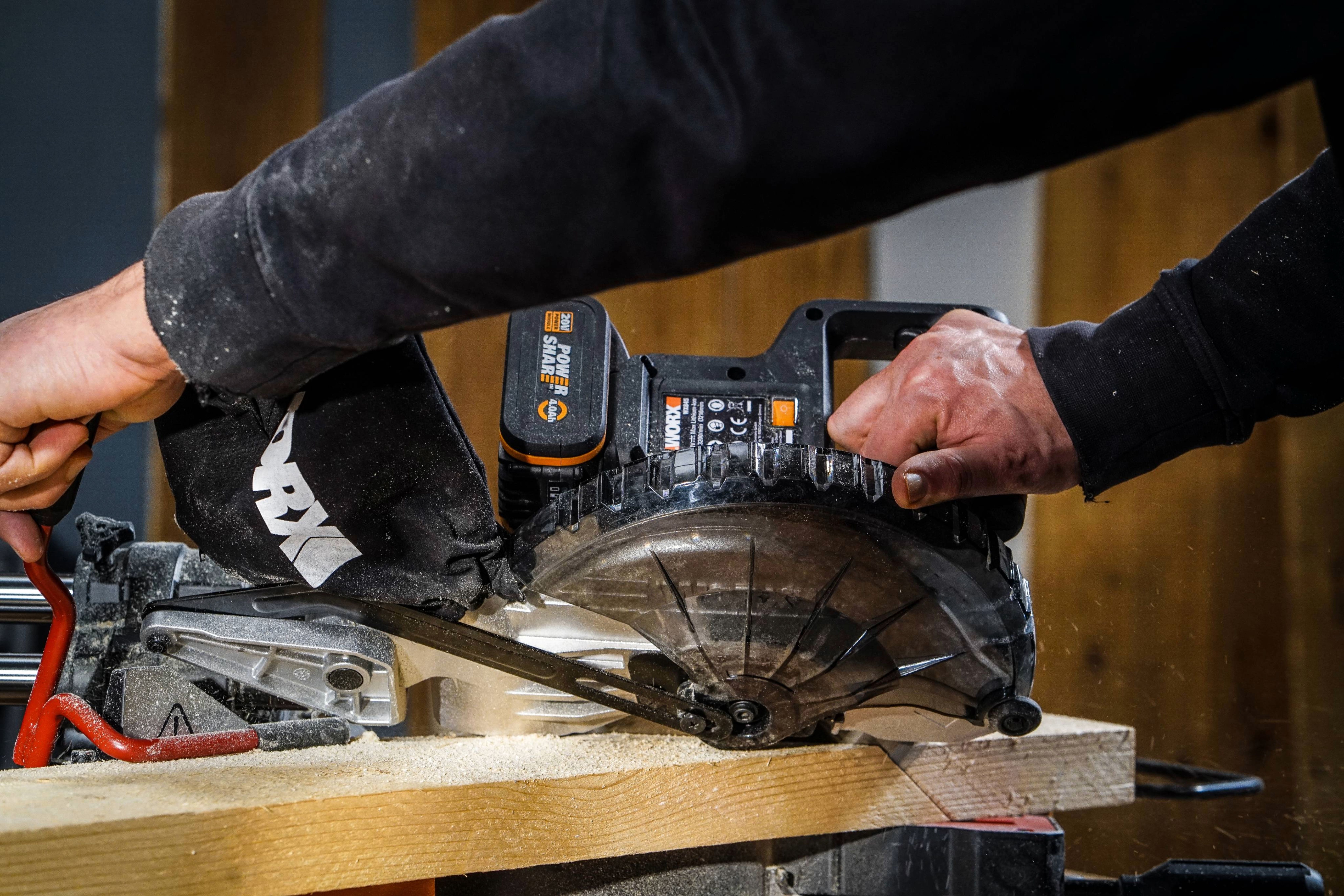 Worx WX845.9 - Ingletadora 20V S/bat